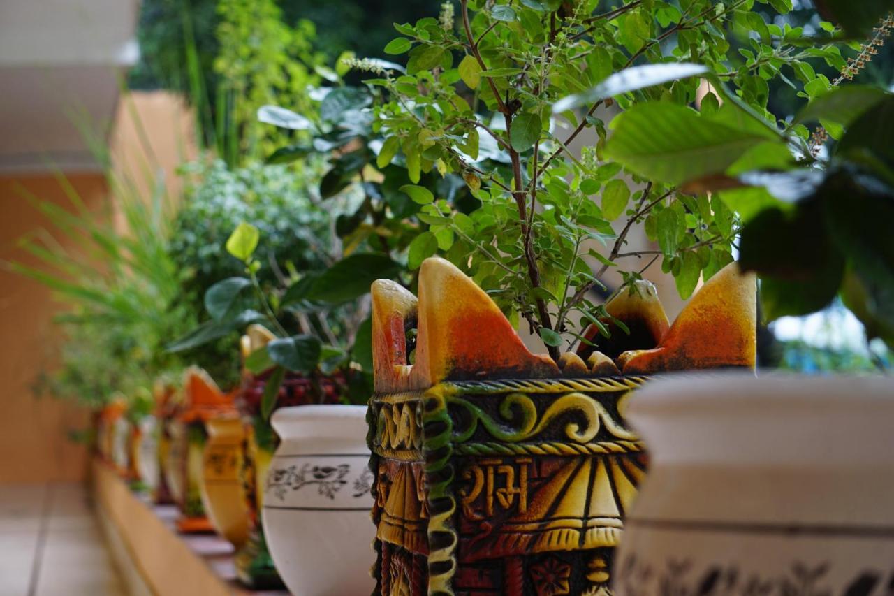 Hotel Abhayam Ashram Rishīkesh Zewnętrze zdjęcie