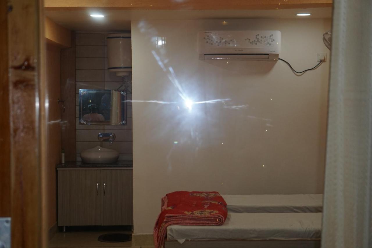 Hotel Abhayam Ashram Rishīkesh Zewnętrze zdjęcie